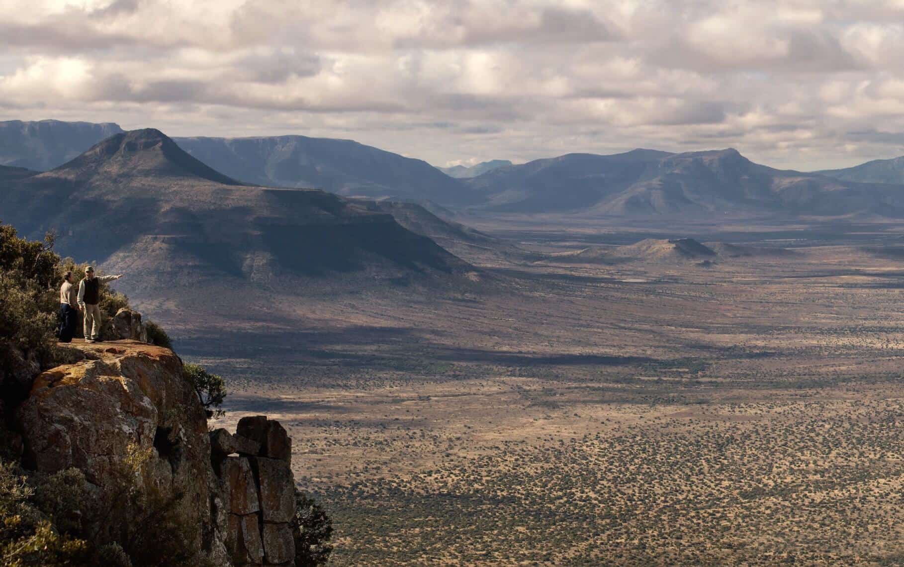 eagle-rock-landscape-lookout-samara-karoo-south-africa-14MB-crop-banner-e1486372627770-1818×1140